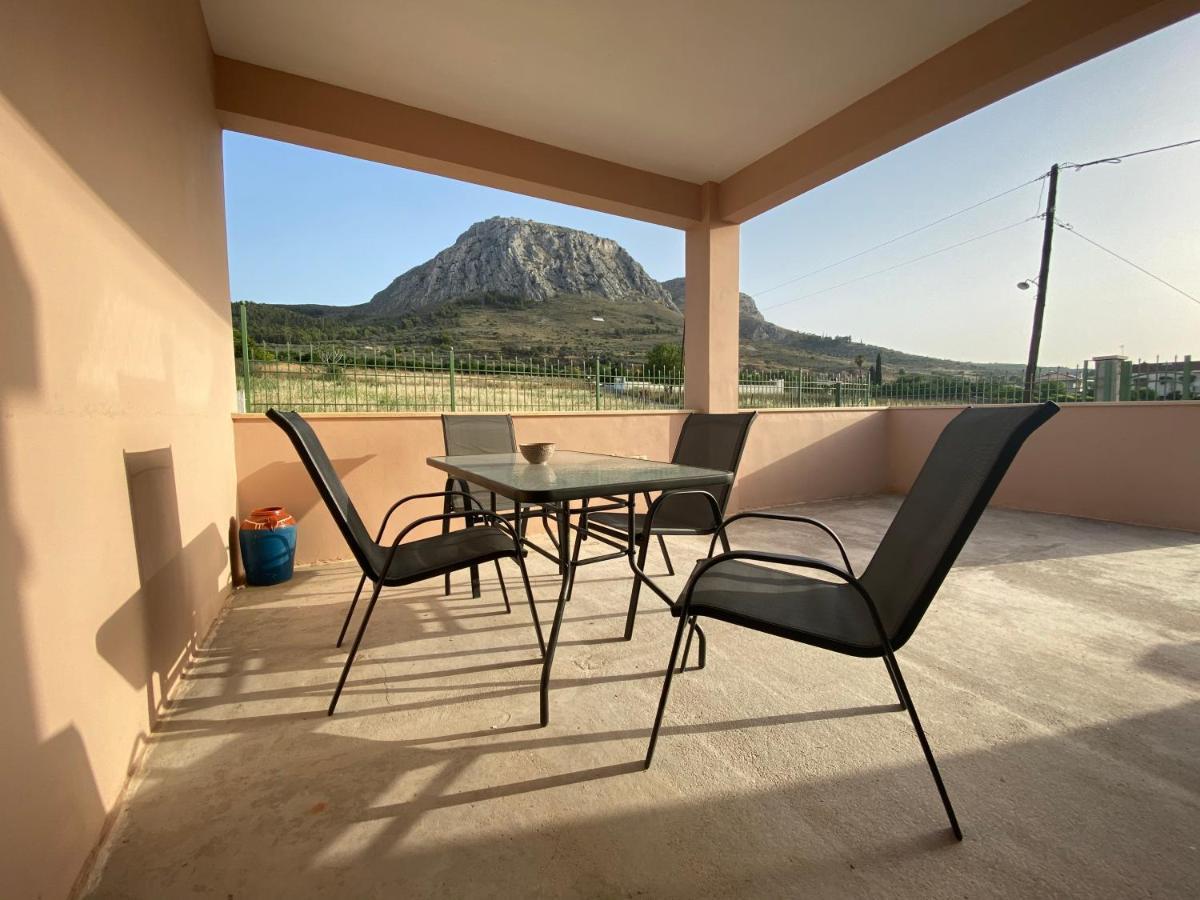 Villa Acrocorinthos House Esterno foto