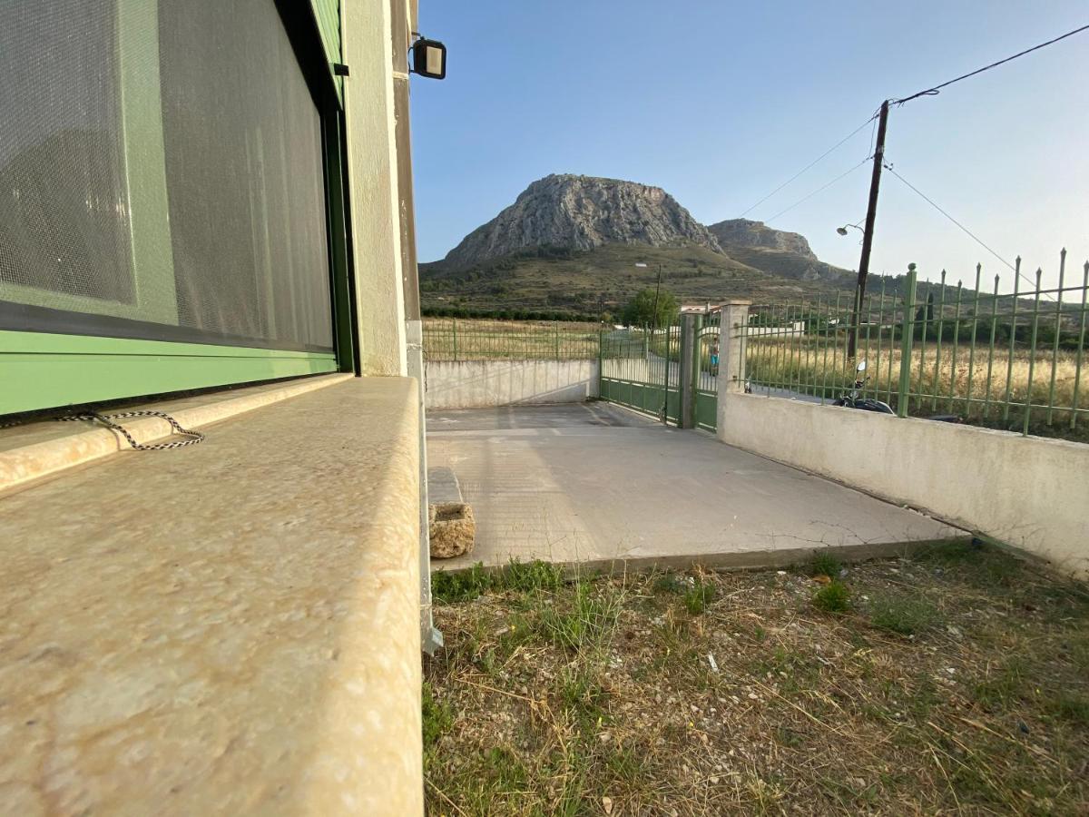 Villa Acrocorinthos House Esterno foto